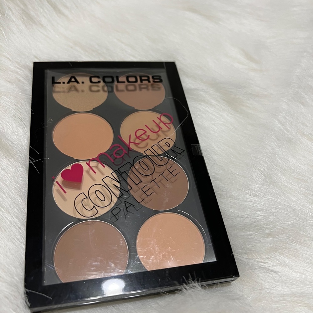 Bronzer and Contour - Picture 2 of 2